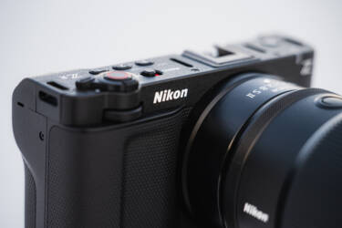 Nikon magazine - the ZR tried and tested 