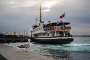 Nikon magazine - Figen Kokol in Istanbul with the DX 16-50mm