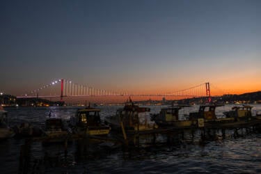 Nikon magazine - Figen Kokol in Istanbul with the DX 16-50mm